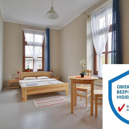 Отель Dom Turysty Pttk W Bielsku - Bialej Бельско-Бяла Номер фото