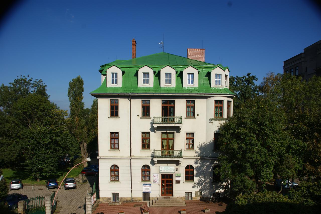 Отель Dom Turysty Pttk W Bielsku - Bialej Бельско-Бяла Экстерьер фото